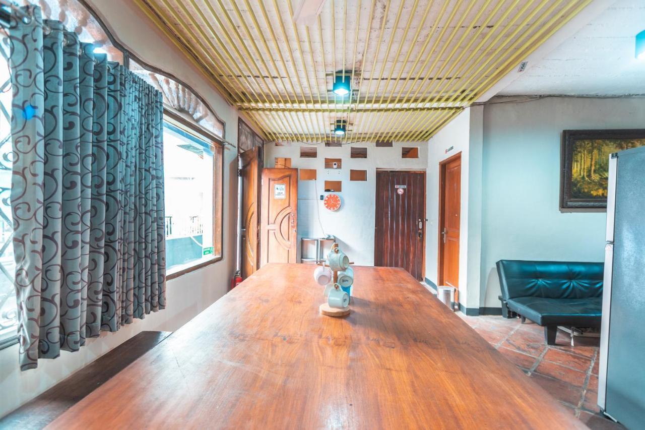 Spot On 2033 Kayumanis Homestay Syariah Jakarta Kültér fotó